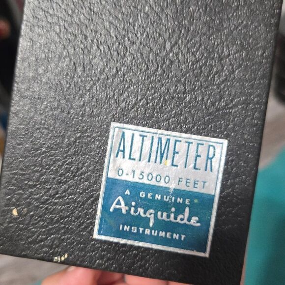 Airguide Altimeter Model 608, designed to measure altitude up to 15,000 feet. - Picture 7 of 8